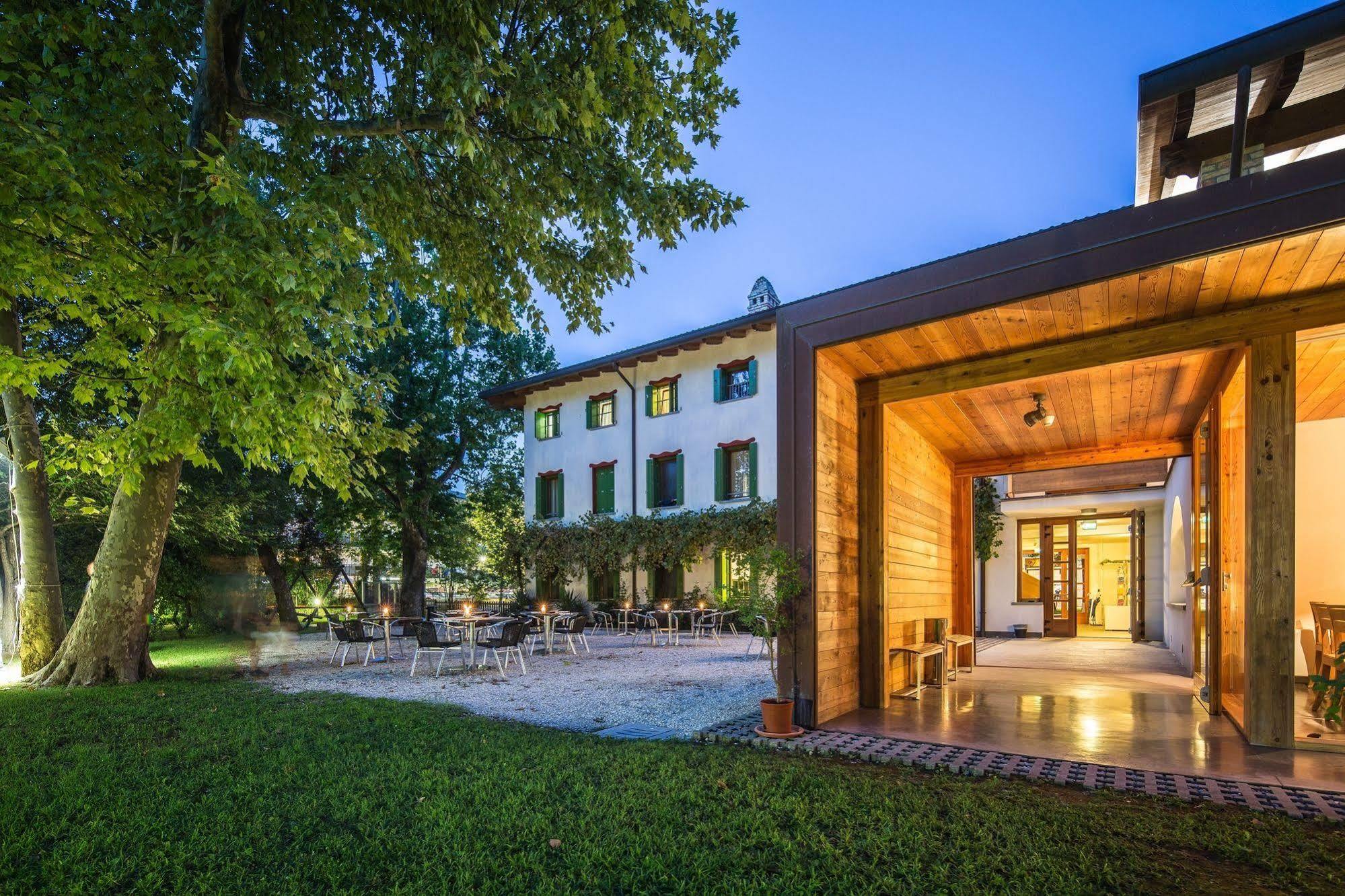Hotel La Pergola Dependance Lignano Sabbiadoro Exterior foto